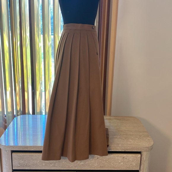 Gucci Vintage Wrap Skirt 💯% Cashmere,pristine condition no flaws, see photos - Picture 5 of 13